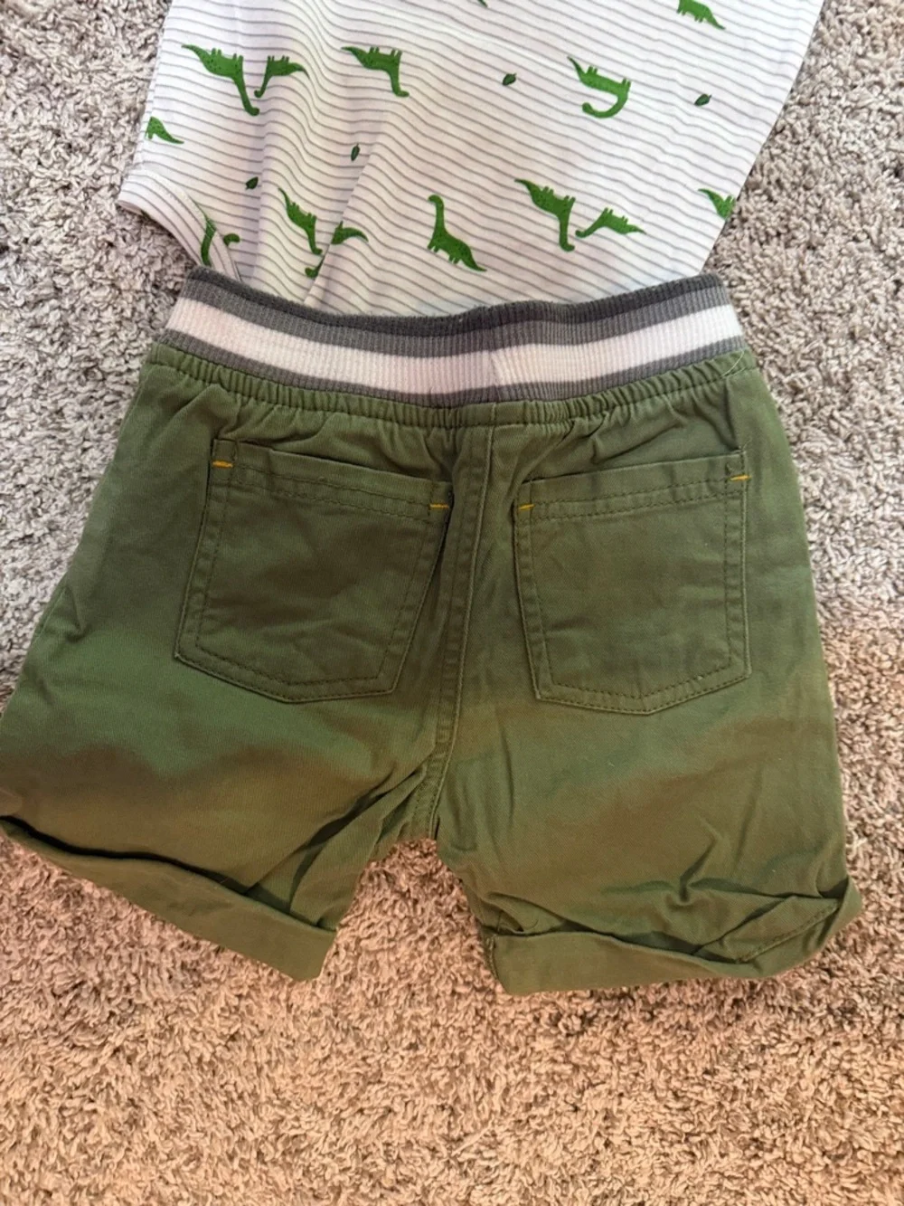 Carter's Baby Boy Dinosaur Bodysuit with Olive Green Shorts Set EUC Size 24 M